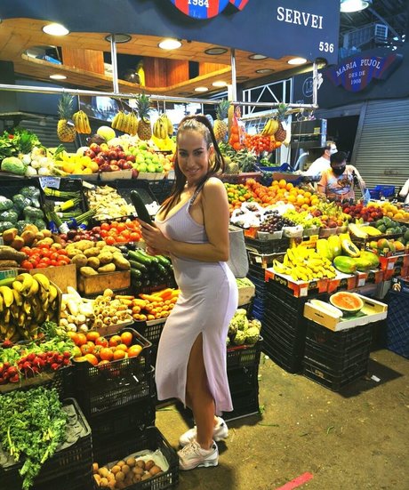 sophieevans model exclusive photo