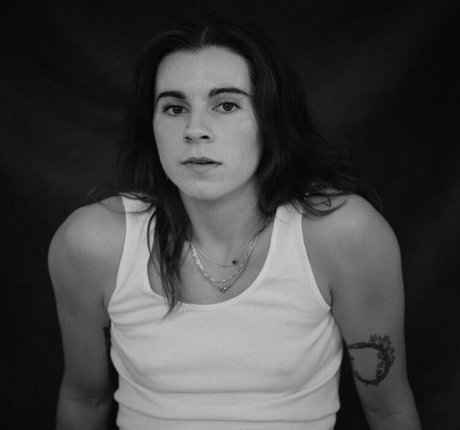 Lynn Gvnn naked pornstar picture