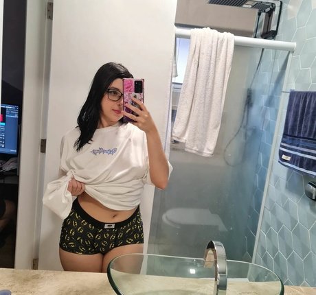 leni sla model erotic pictures