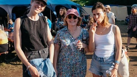 Aylin Tezel model art pictures