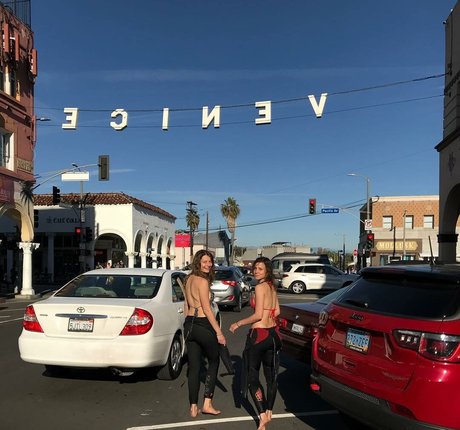 Aylin Tezel model top pics