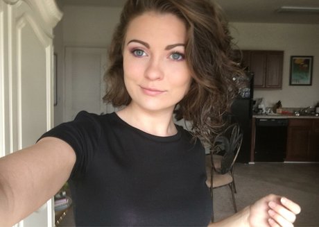 Savannah Small star adult img