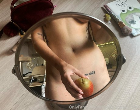 amanda sweetie free naked actress img