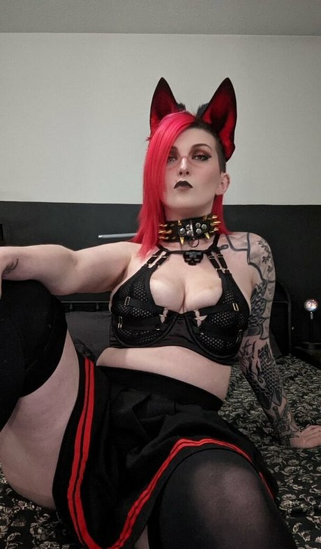 MajestyRedQueen erotic pornstar images