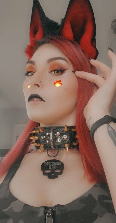 MajestyRedQueen sexy actress images