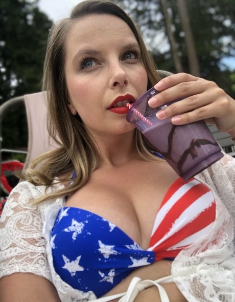 alishadrinksbeer nudes star pictures