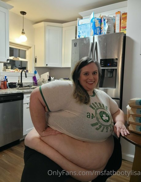 msfatbootylisa model erotic pic