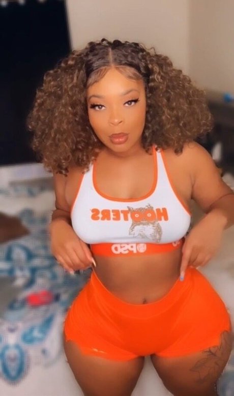 thickebony97 xxx star picture