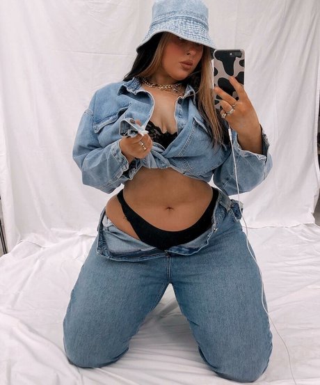 Holly Marston high quality pornstar pics