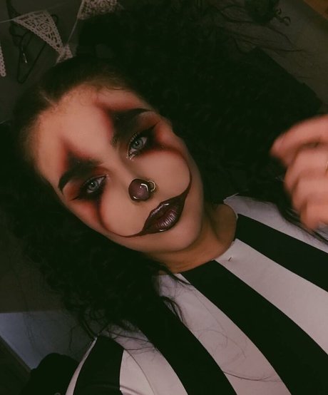 Holly Marston nice actress img