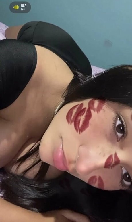 Itzel Lozano art model picture