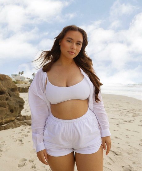 Venezia Cruz star hd archive