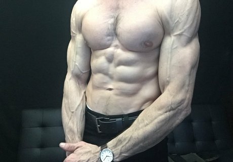 cbadonis erotic star photo