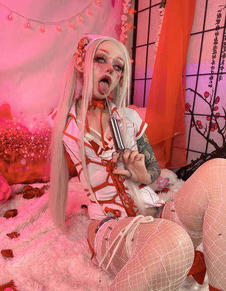 bassdrip naked pornstar pic