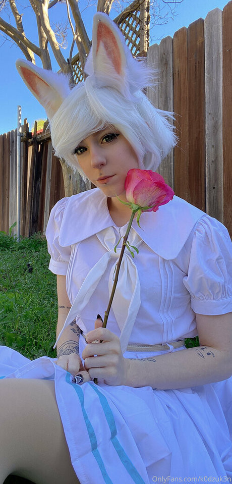 minibunzzz sexy actress pic