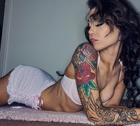 kelsiekelss13 adult actress image