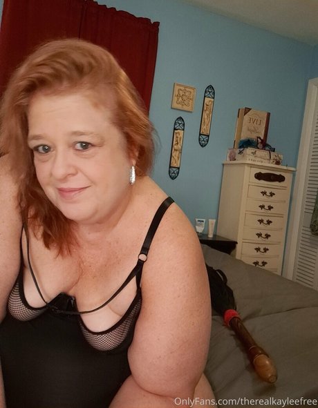 brown eyes kitty onlyfans sexy pictures