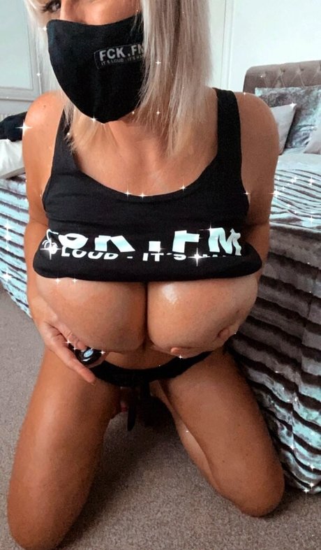 Mollyjfoxx beautiful actress photos