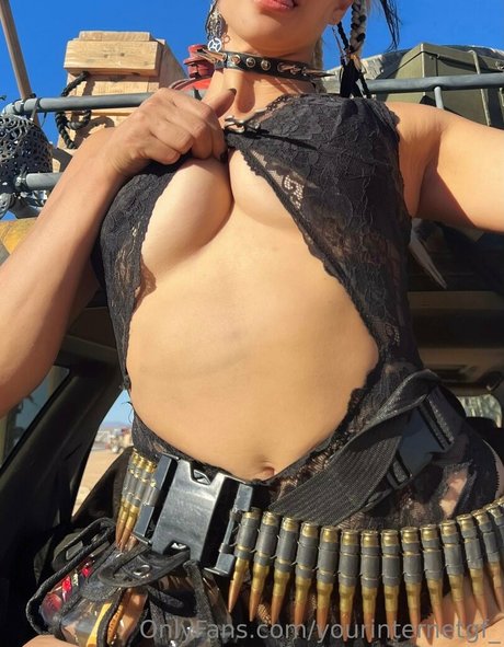 yourinternetgf_ model best pics