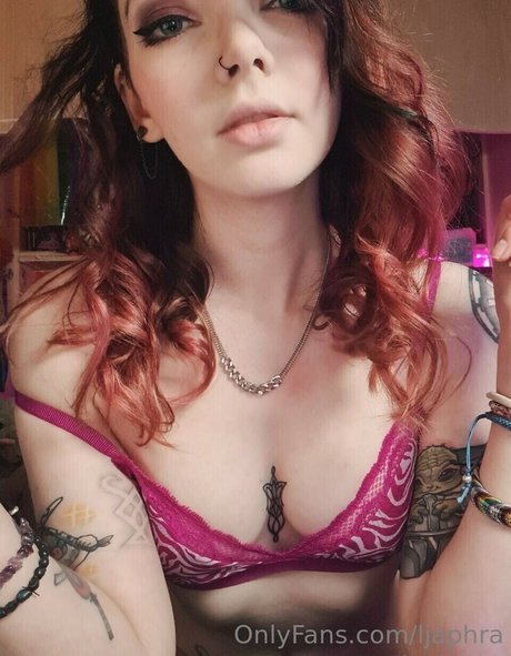 LouiseJulie model nude photos