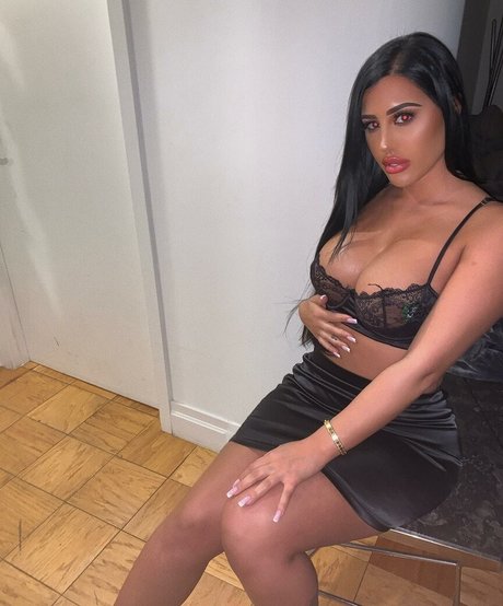 Danielle P erotic pornstar photo