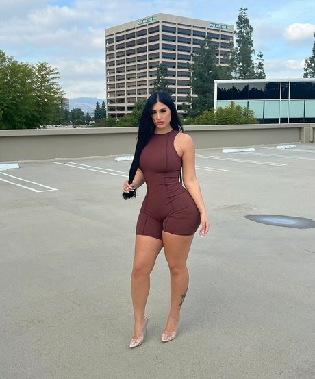 Danielle P pornstar art galleries