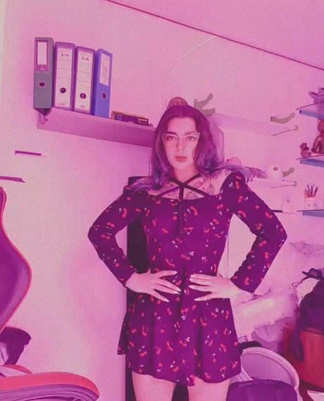 rennloveee pornstar naked img