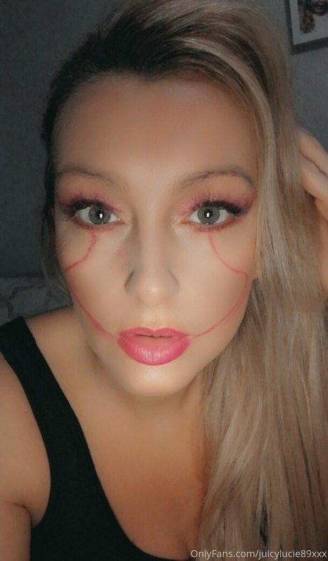 juicylucie89xxx erotic model archive