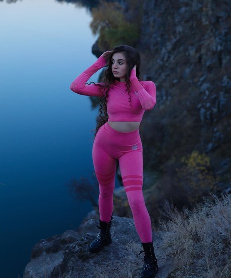 hairy armpits onlyfans art porn gallery