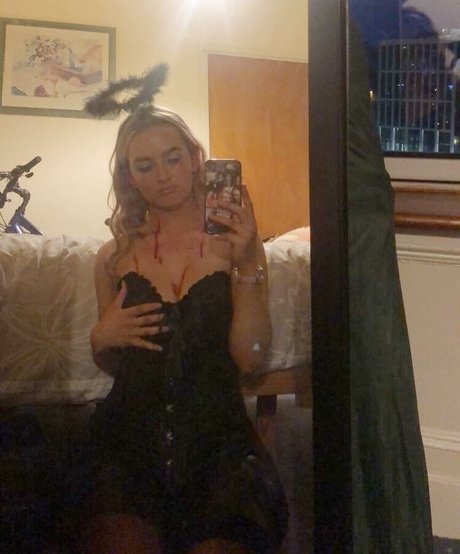 Aiobhin hot star pics