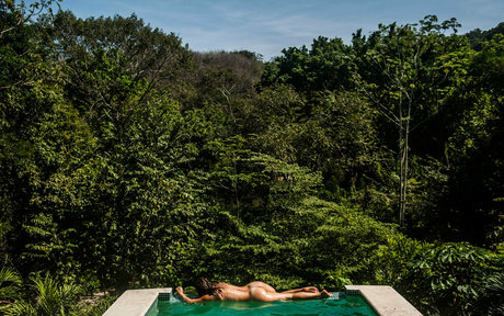 yogabutt model erotic photos