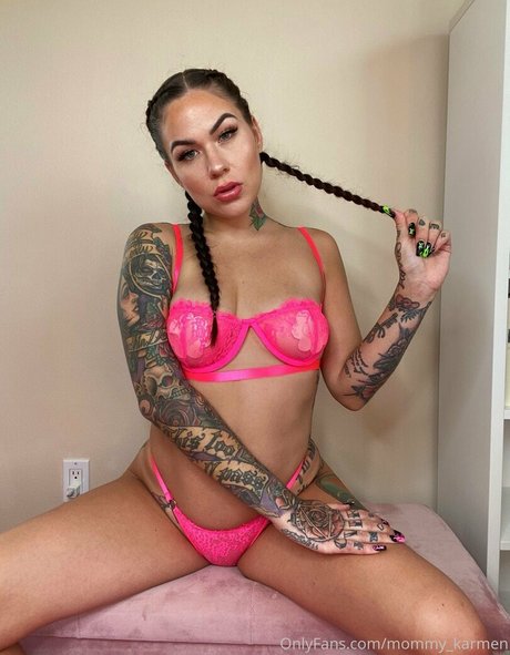 thick latina milf onlyfans art nude galleries