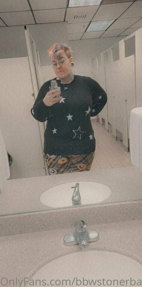 bbwstonerdoll model porn image