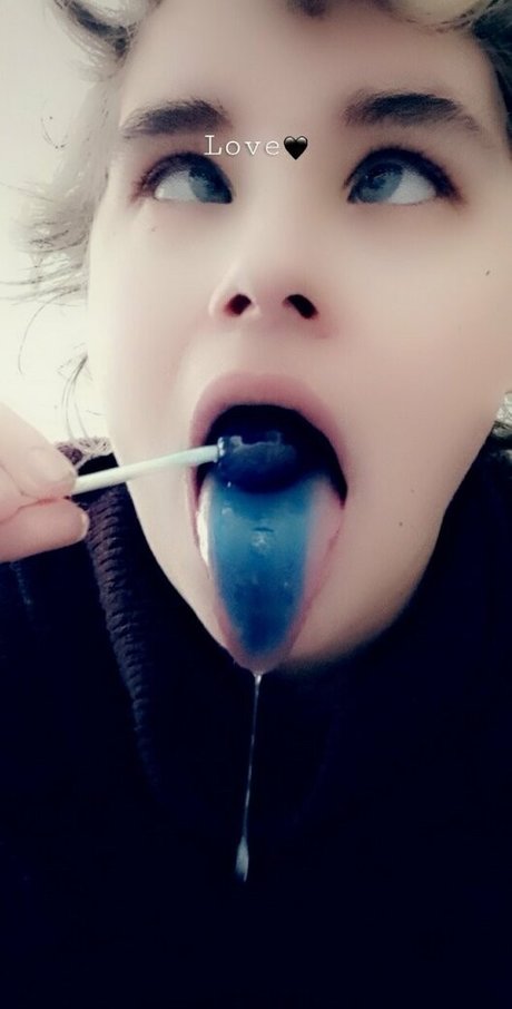 humpday addams model naked pictures