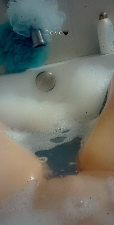 humpday addams star photos