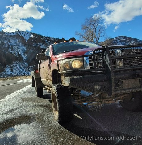 ddrose11 model naked photo