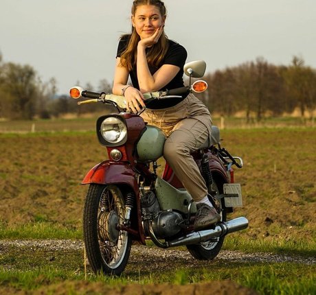 lxllx se star hot picture