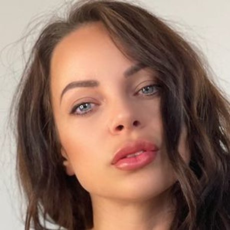 Sophia Leigh star nude archive