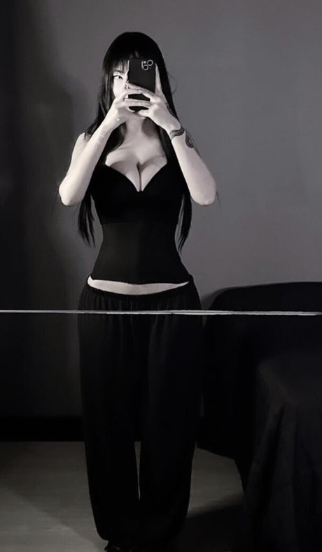 ninfkya naked pornstar img