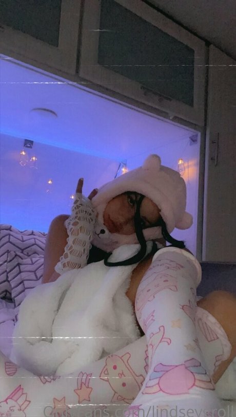 lindseygroll nudes actress image