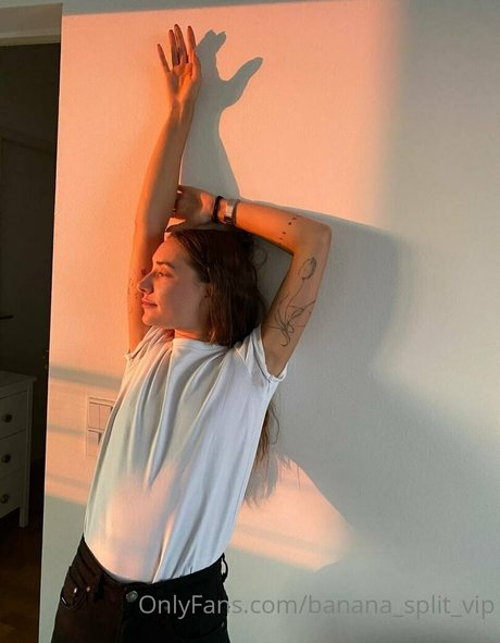 banana split vip model sexy pics