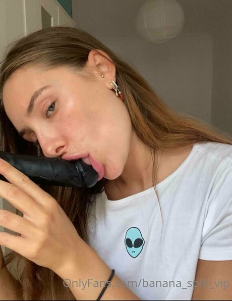 banana split vip model pretty photo