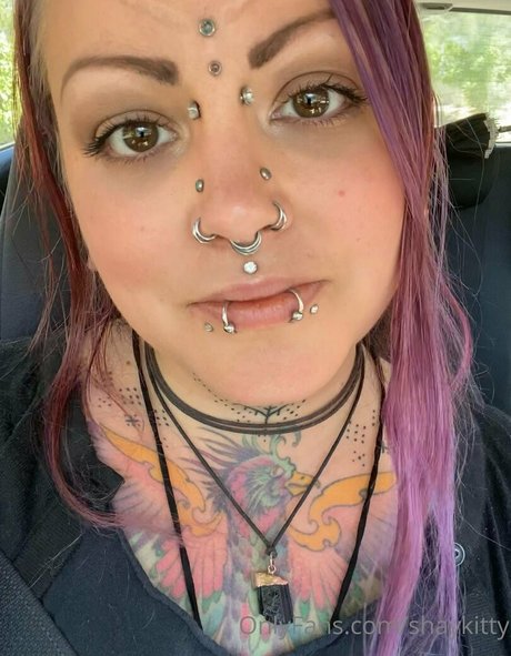 shaykitty naked model img