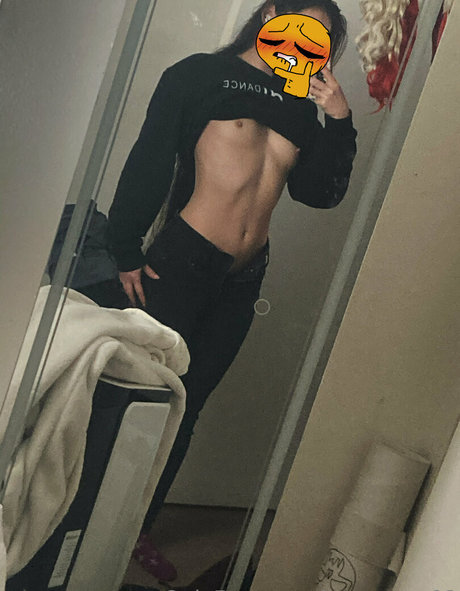 momome03 model hot pictures