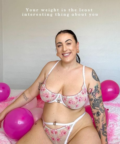 Isabella Davis star porn images