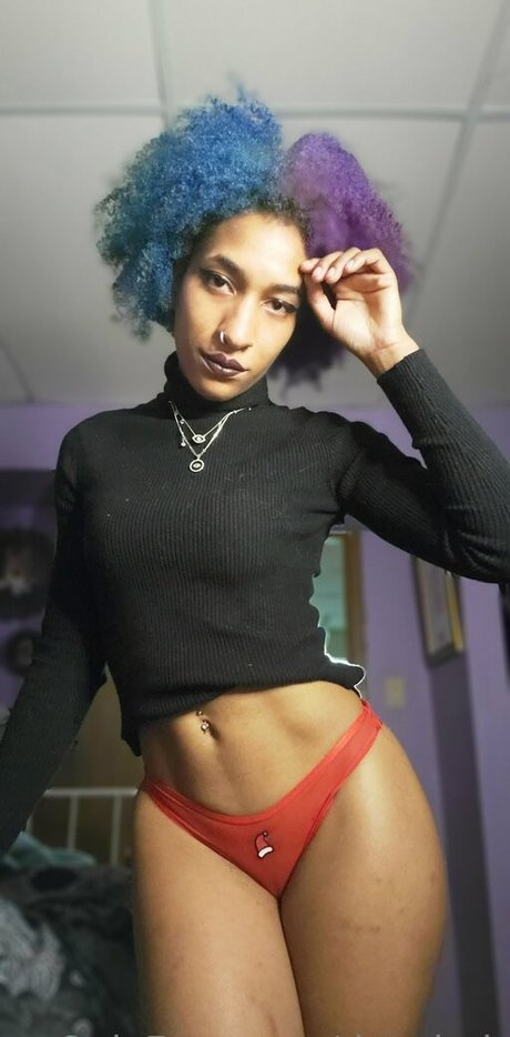 huge fake tits onlyfans top pic