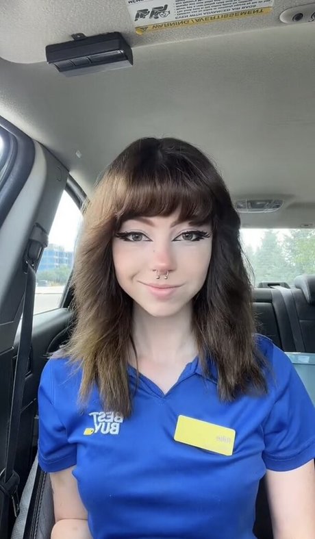 OkayGnomie porn actress photos