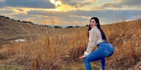 Daani___e model art archive