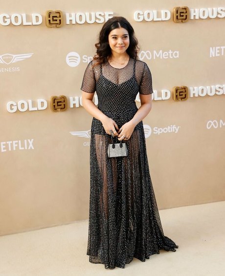 Iman Vellani model sexy pic