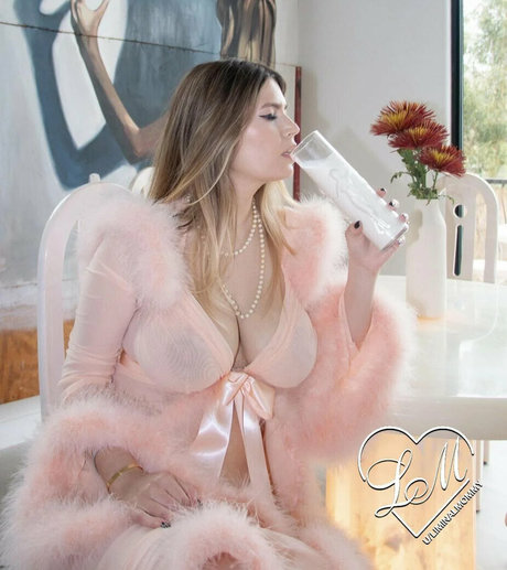 big areolas onlyfans sexy nude img